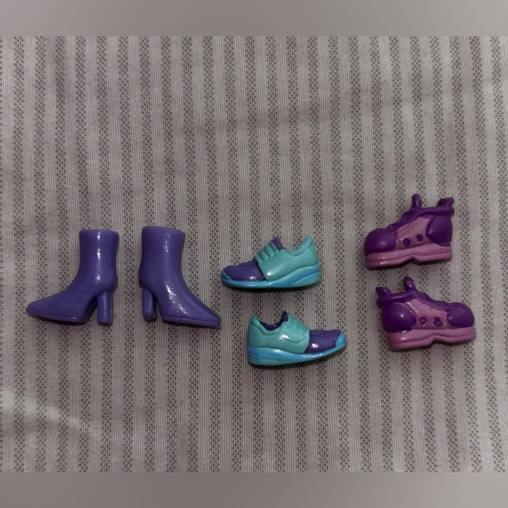 Polly pocket bundle of 3 RESERVED